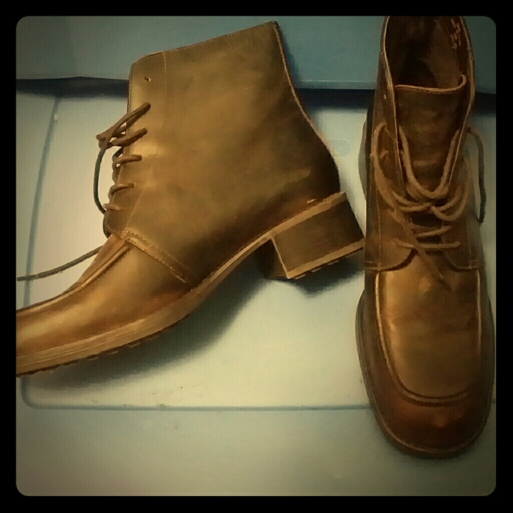 Liz Claiborne ankle boots